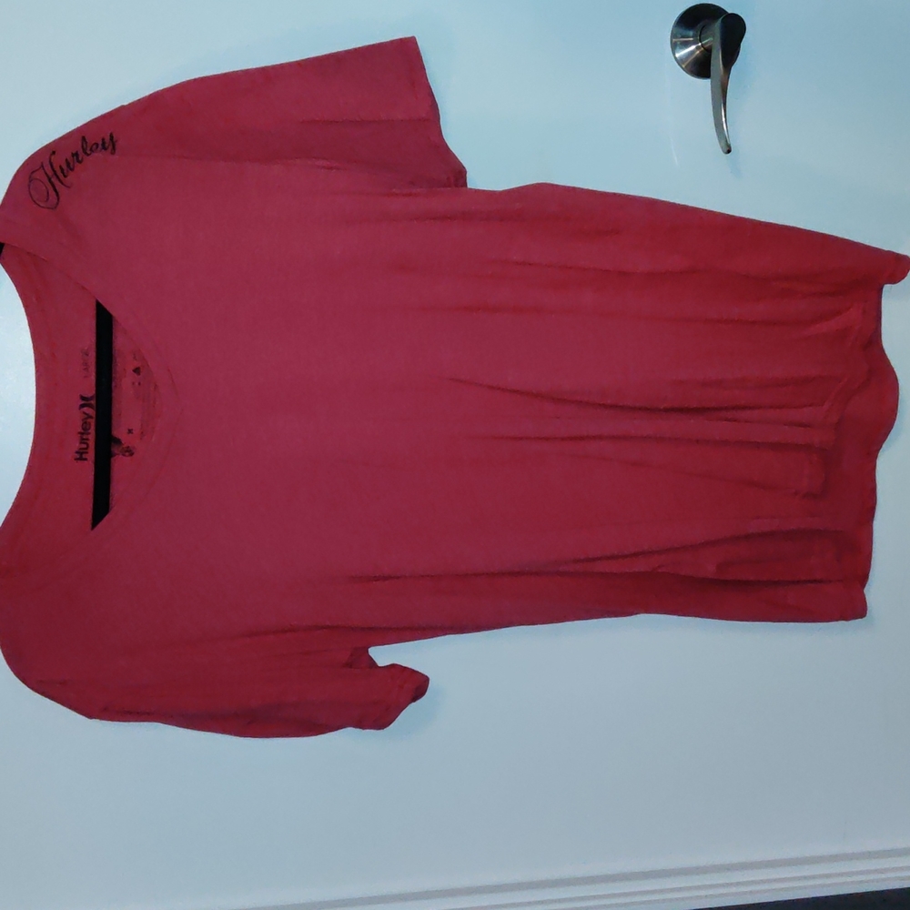 Hurley Red V-Neck T-shirt L